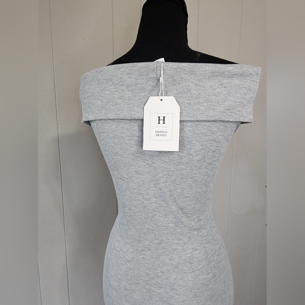 Gray Ribbed Calf-Length Knit Dress - Picture 3 of 5